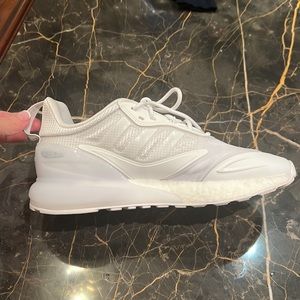White ZX Adidas MEN size US 7 Worn only once